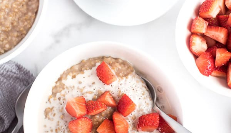 Creamy Strawberry Oatmeal in the Instant Pot®