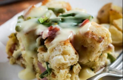 Asparagus and Ham Rolls with Creamy Hollandaise