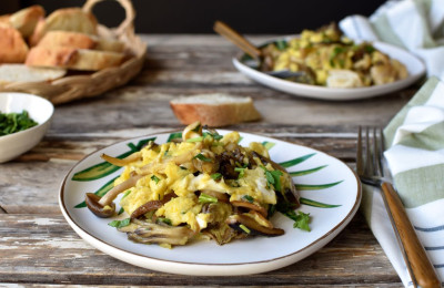Wild Puffball Mushroom Scrambled Eggs