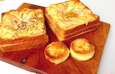 Cheddar Egg Breakfast Sandwich