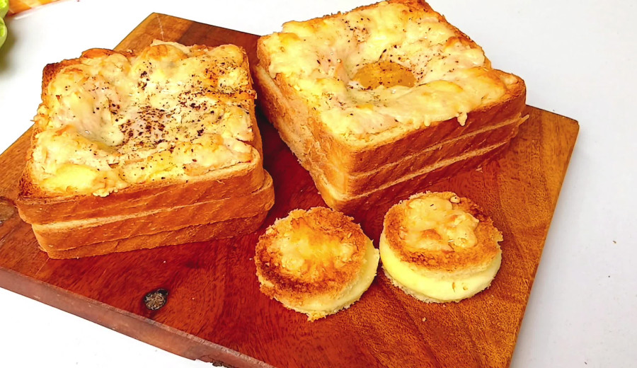 Cheddar Egg Breakfast Sandwich