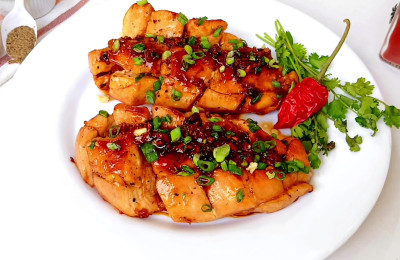 Honey and garlic chicken dish