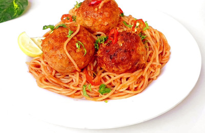Noodles with Meat Patties