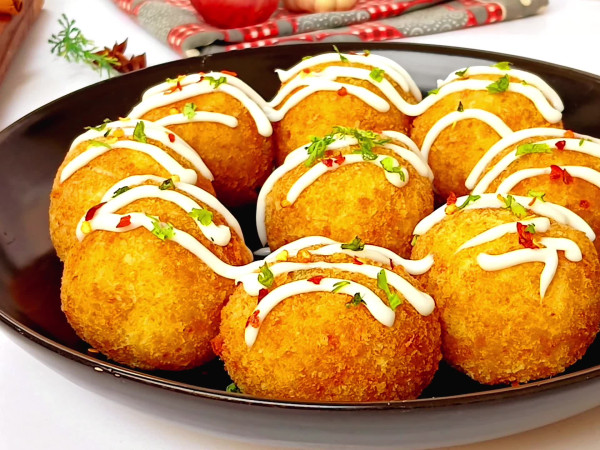 Chicken Stuffed Bread Bites