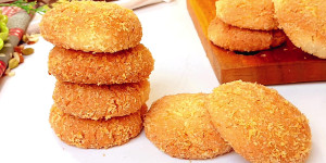 Coconut-Studded Cookies