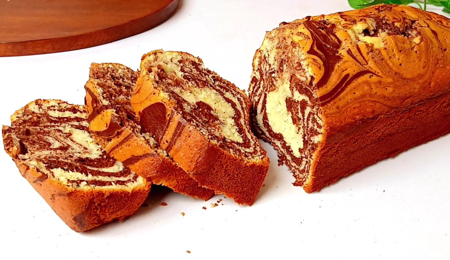 Marble Swirl Tea Cake