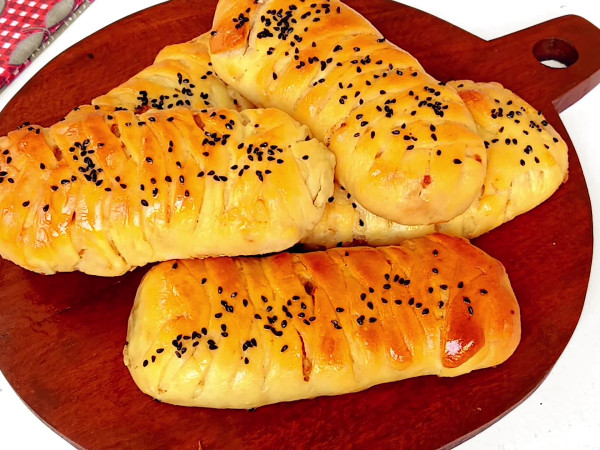 Chicken Stuffed Bread Roll