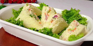 Chicken Salad Sandwich with Mayonnaise