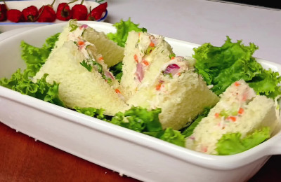 Chicken Salad Sandwich with Mayonnaise
