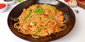 Spaghetti Featuring Chicken