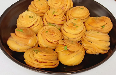 Tender Chicken in Flaky Pastry