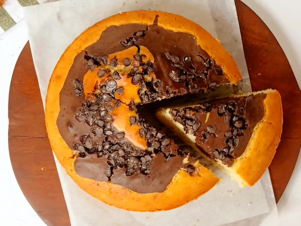 Vanilla and Chocolate Swirl Cake