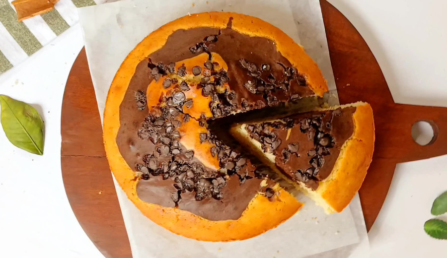 Vanilla and Chocolate Swirl Cake