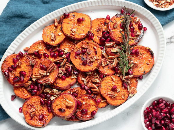 Maple-Glazed Sweet Potatoes and Cranberries