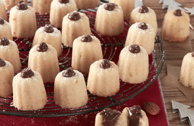 Almond Cakes with Nutella® Hazelnut Spread