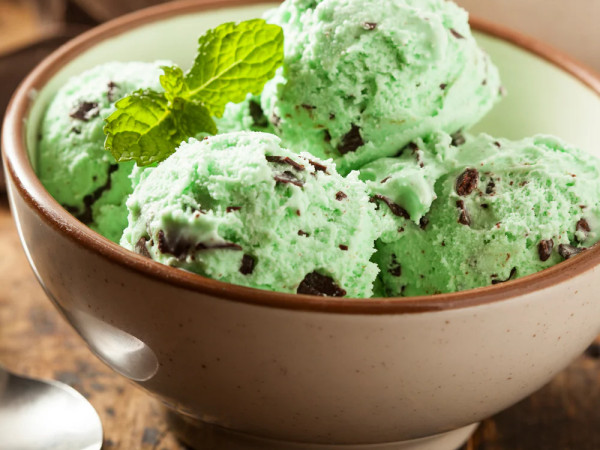 Vegan Nice Cream with Chocolate Chips and Mint