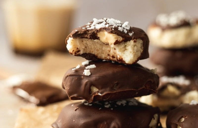 5-Ingredient Vegan and Keto Chocolate Almond Bites