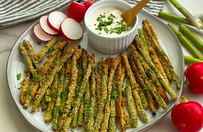 Crispy Honey-Sriracha Asparagus Made in the Air Fryer
