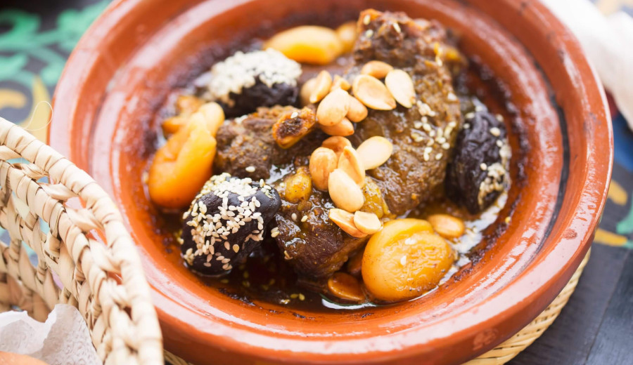Tagine with Pears and Dried Fruits