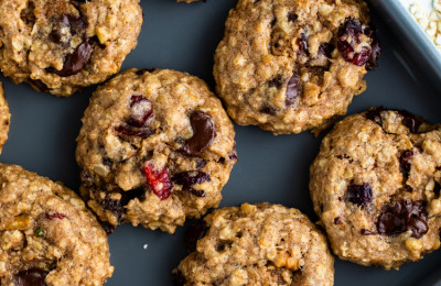 Nutritious Oatmeal Cookies Sweetened with Honey