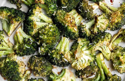 Garlic Balsamic Roasted Broccoli
