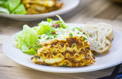 Jaron's Simple Bison Lasagna with Peri-Peri Sauce