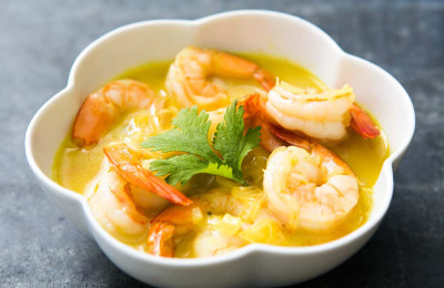 Curry with Coconut and Shrimp