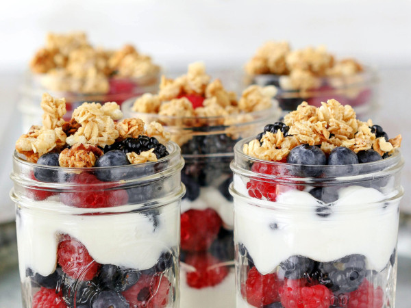 Easy Yogurt Parfaits
