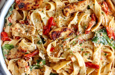 Chicken Alfredo with Sun-Dried Tomatoes