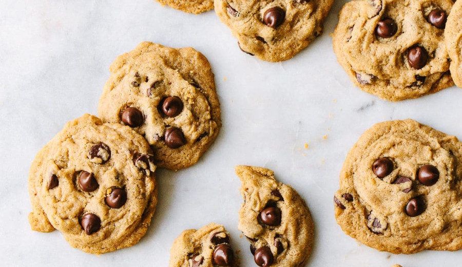 Effortless Vegan Chocolate Chip Cookies