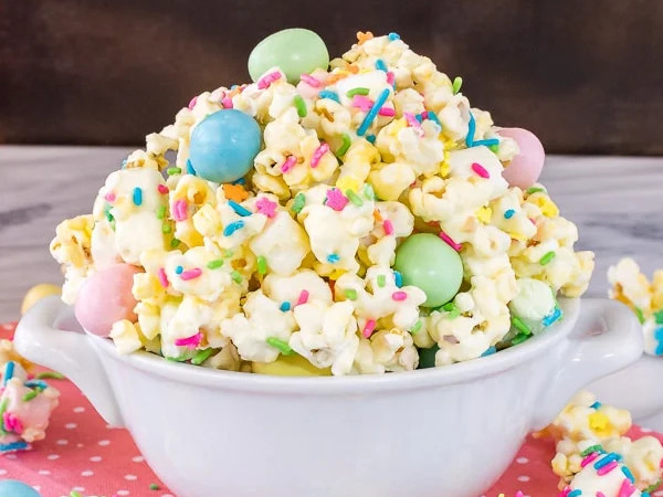 Easter-Themed Popcorn Treat