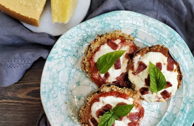 Mini Pizzas with Eggplant Parmesan Made in an Air Fryer