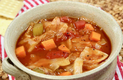 Zesty Tomato and Cabbage Soup