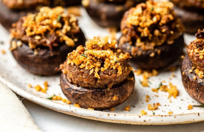 Vegan-Filled Mushrooms