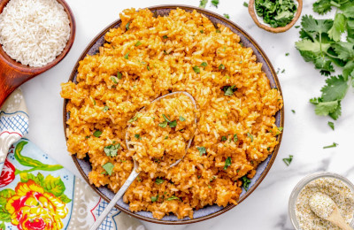 Simple Spanish Rice in a Slow Cooker