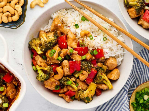 Baked Cashew Chicken Dish