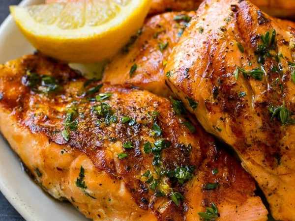 Salmon with Garlic and Herbs Broiled to Perfection