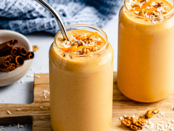 Creamy Pineapple and Carrot Smoothie