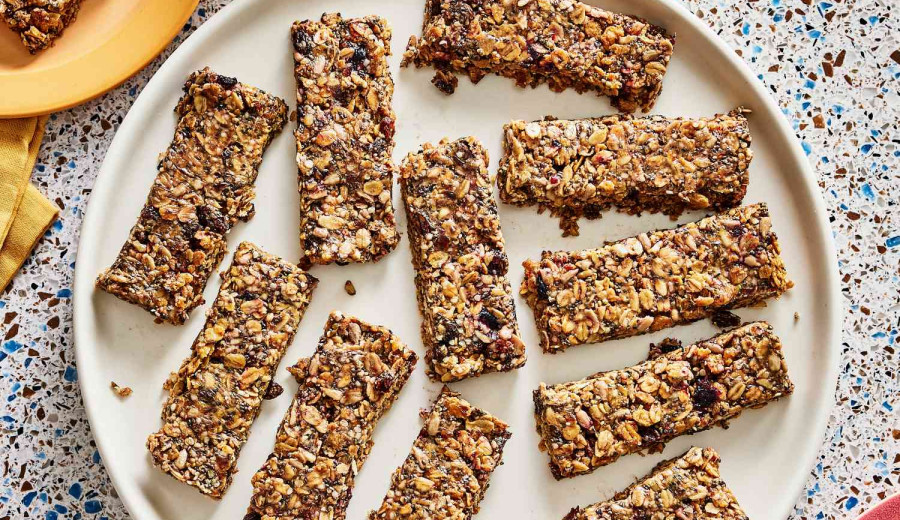 Chia and Almond Breakfast Bars