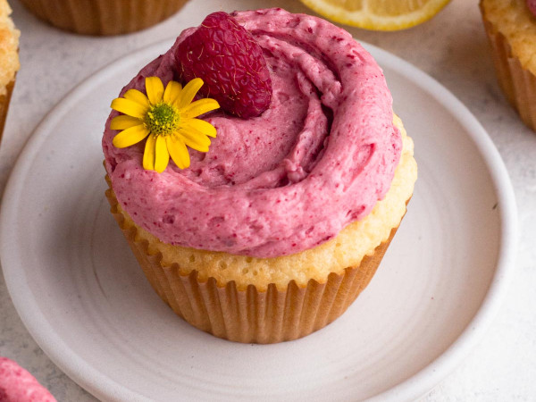 Raspberry Lemonade Infused Cupcakes