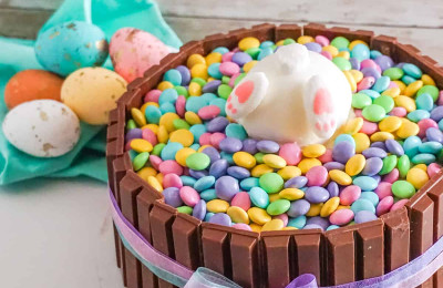 Easter Bunny Bottom Cake