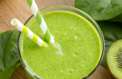 Spinach Smoothie: The Green Monster