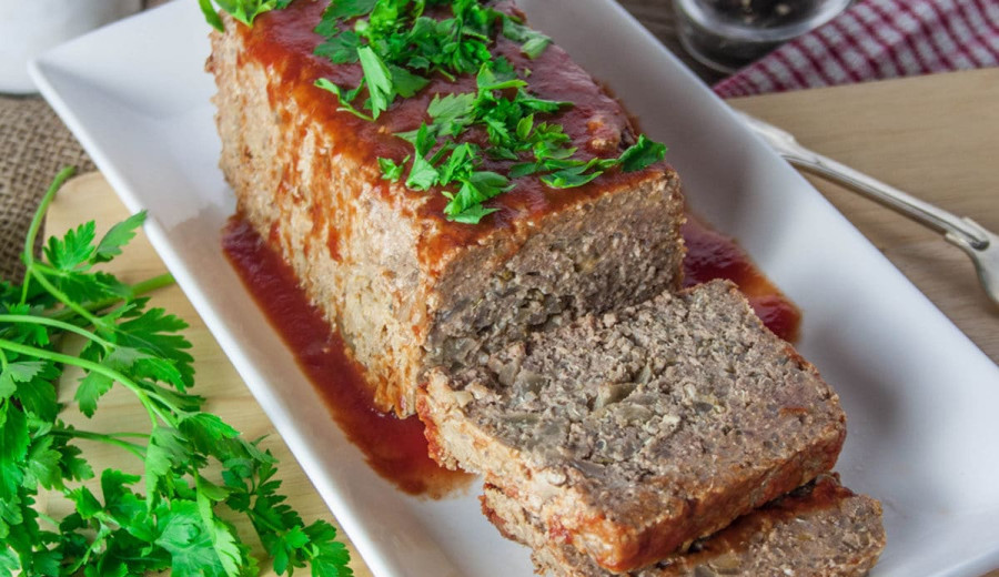 Buffalo Quinoa Meatloaf with Vegetables
