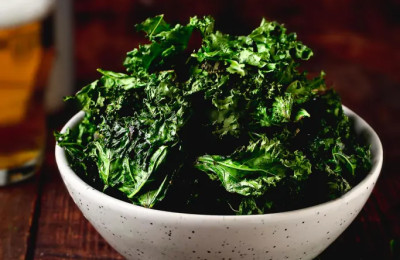 Crispy Parmesan Kale Chips Made in an Air Fryer