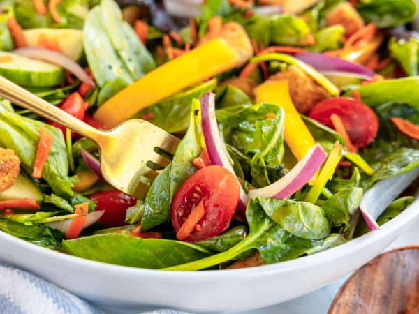 Crisp Garden Vegetable Salad