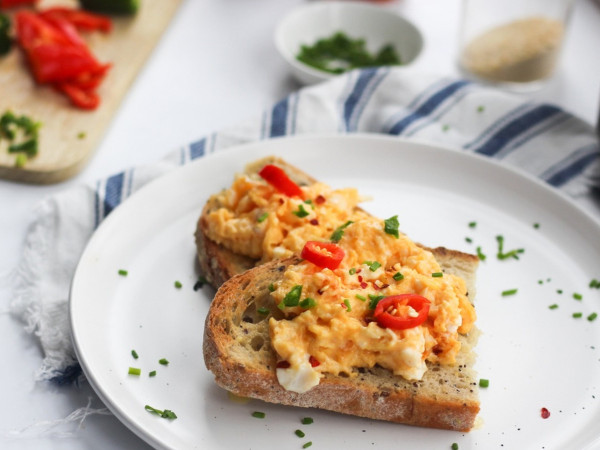 Scrambled Eggs with a Smoky Twist