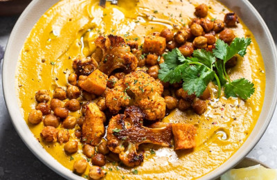 Golden Vegan Cauliflower Soup