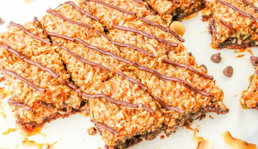 Samoa-Inspired Crunchy Brownies