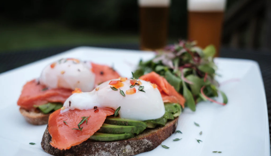 Sandwich with Smoked Salmon and a Poached Egg