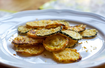 Parmesan and Ranch Zucchini Crisps